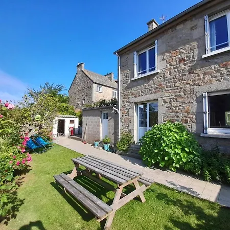 Holiday home Petite Maison De - Esprit De Famille Saint-Malo